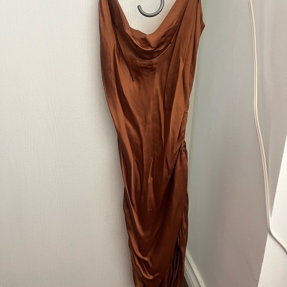 BNWT Aritzia only ruched slip dress, XS, terrazzo brown - Picture 3 of 5